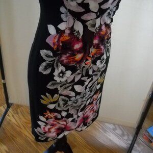 White House Black Market Bodycon Floral Print Sheath Dress